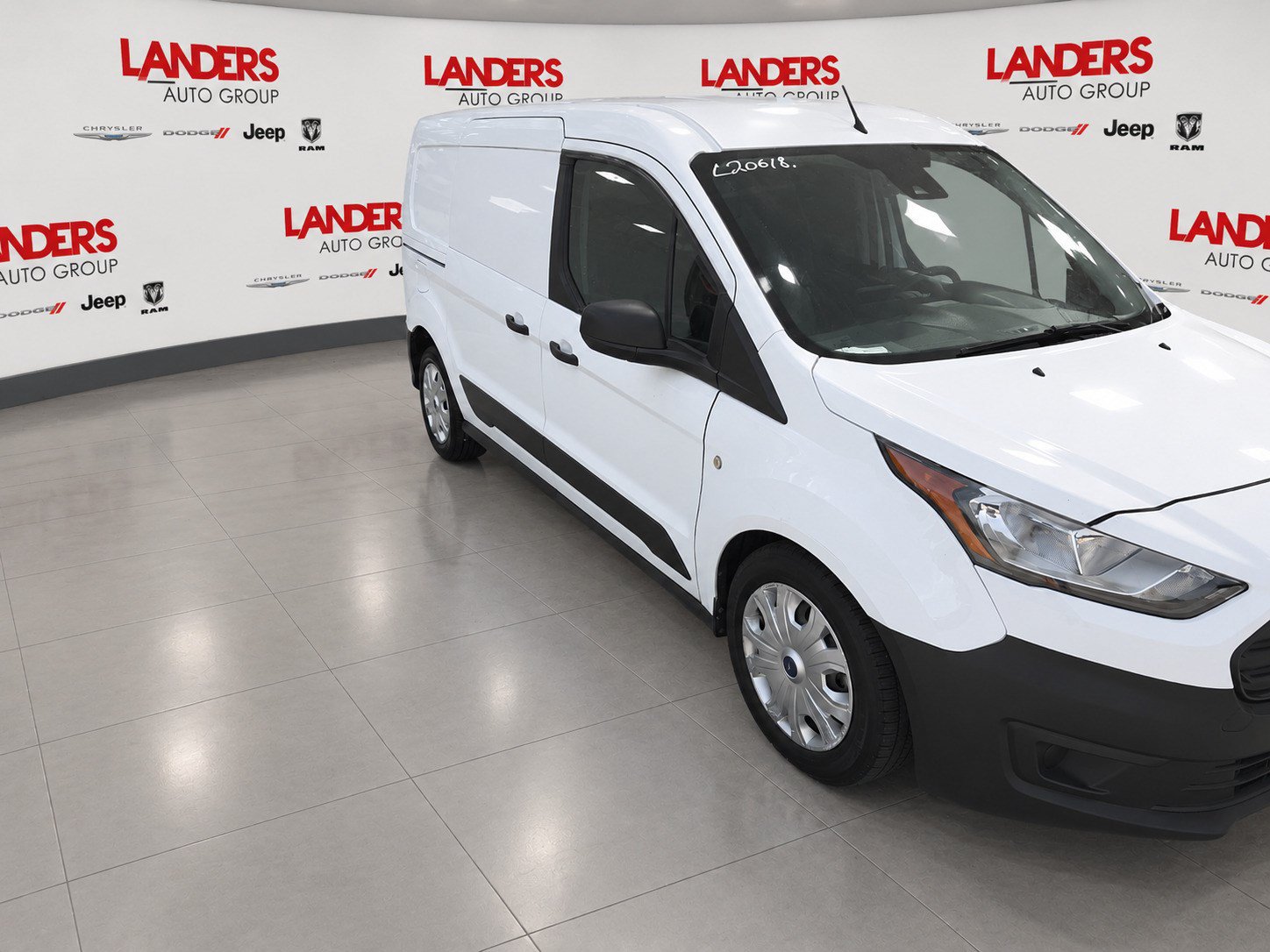 Certified 2020 Ford Transit Connect XL FWD image 3
