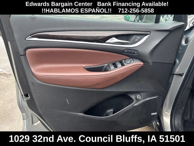 Used 2019 Buick Enclave Avenir w/ Avenir Technology Package AWD/4WD image 15