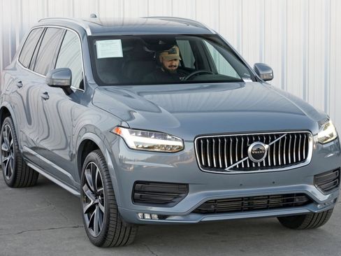 Used 2020 Volvo XC90 T6 Momentum image 54