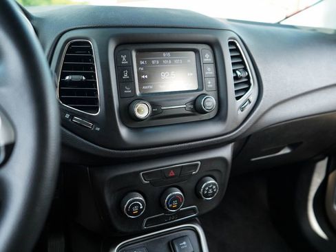 Used 2018 Jeep Compass Sport FWD image 7