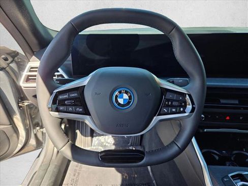 Certified 2025 BMW i4 eDrive40 RWD image 14