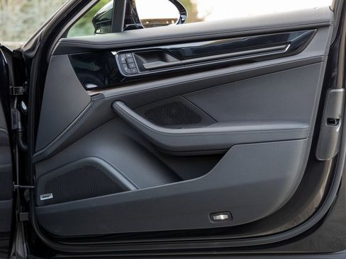 Certified 2024 Porsche Panamera 4 image 45