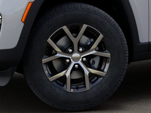 New 2025 Jeep Grand Cherokee Limited w/ Trailer Tow Package image 8