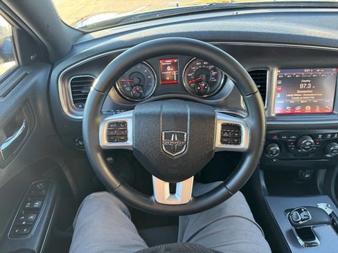 Used 2014 Dodge Charger SXT image 15