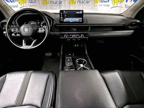 Used 2024 Honda Pilot Touring image 22