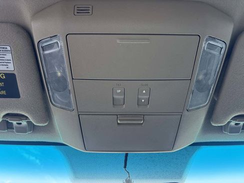 Used 2015 Toyota Sequoia Platinum RWD image 33