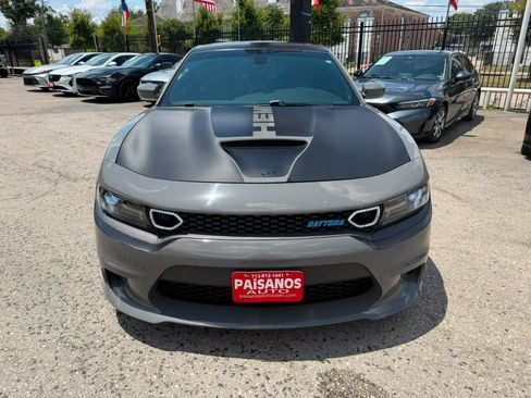 Used 2017 Dodge Charger R/T RWD image 4