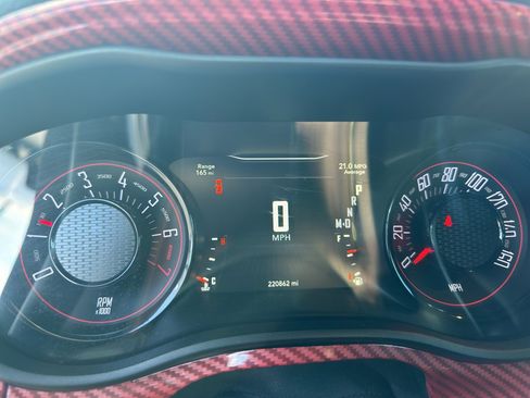 Used 2016 Dodge Challenger SXT Plus image 15