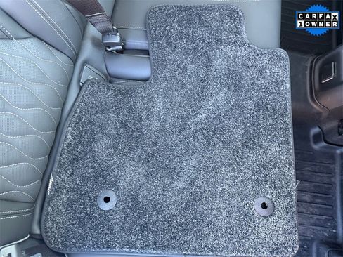 Used 2022 Buick Envision Avenir w/ Technology Package II image 35