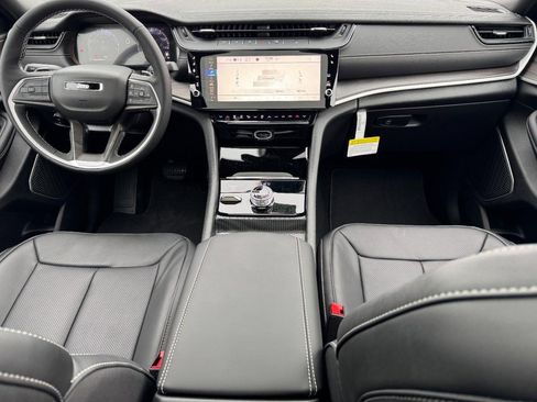 New 2026 Jeep Grand Cherokee Limited image 8