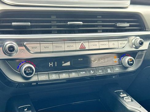 Certified 2022 Kia Telluride S image 19