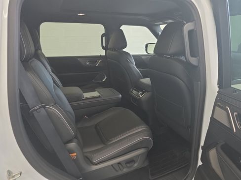 New 2026 INFINITI QX80 Autograph image 12