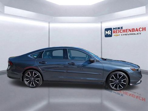 Used 2024 Honda Accord Touring image 3