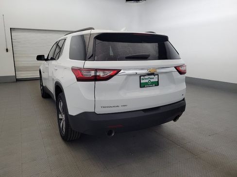 Used 2021 Chevrolet Traverse LT w/ LT Premium Package AWD/4WD image 6