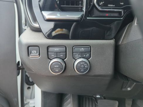 Used 2025 GMC Sierra 1500 Elevation AWD/4WD image 19