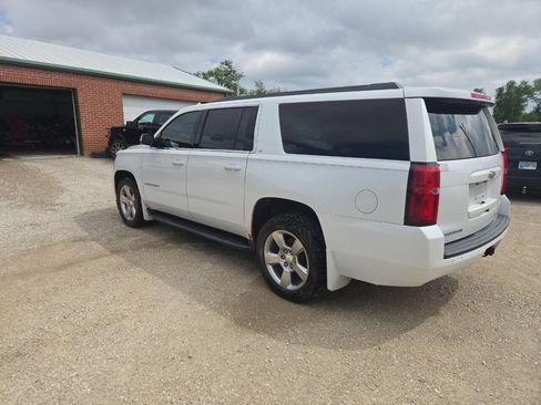 Used 2016 Chevrolet Suburban LT AWD/4WD image 6