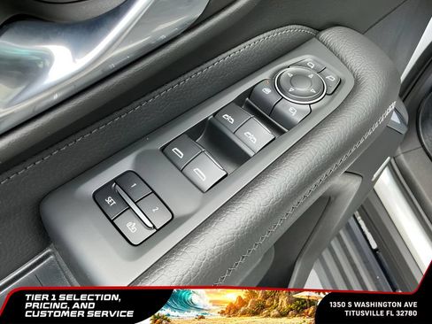 Used 2021 GMC Yukon Denali AWD/4WD image 38