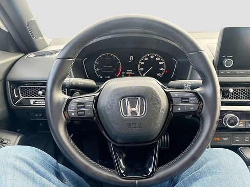Used 2025 Honda Civic Sport image 11