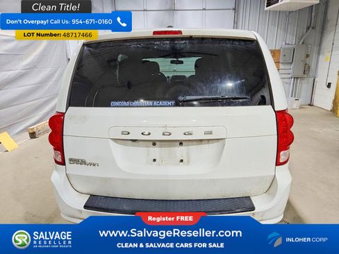Used 2017 Dodge Grand Caravan SE image 8