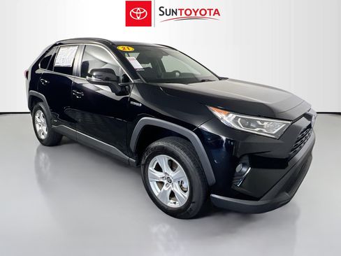 Used 2021 Toyota RAV4 XLE w/ Convenience Package AWD/4WD image 1