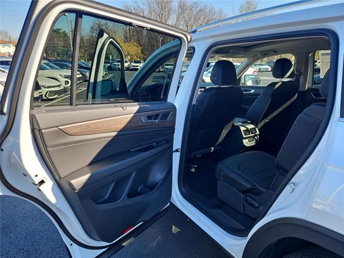 New 2026 Volkswagen Atlas SEL image 22