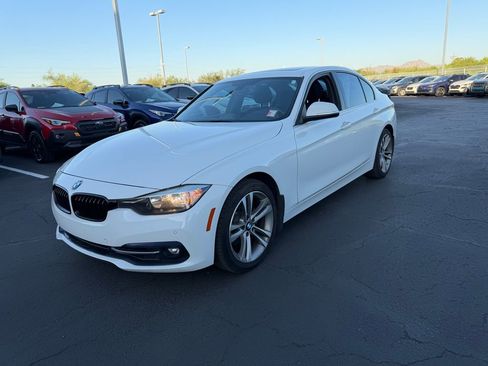 Used 2017 BMW 330i Sedan image 3