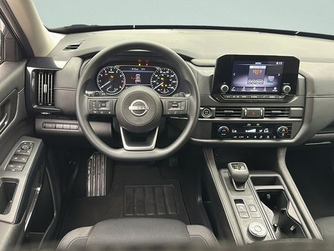Used 2024 Nissan Pathfinder S AWD/4WD image 11