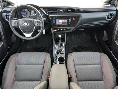 Used 2019 Toyota Corolla LE image 17
