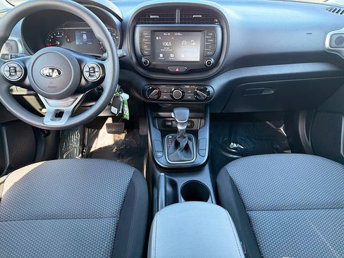 Used 2021 Kia Soul LX image 18