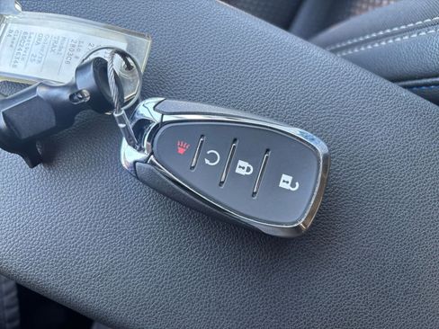 Used 2025 Chevrolet Trax LT image 23