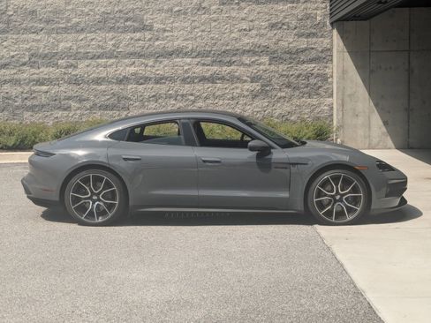 New 2025 Porsche Taycan image 8