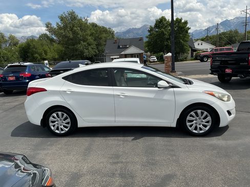 Used 2012 Hyundai Elantra GLS FWD image 4