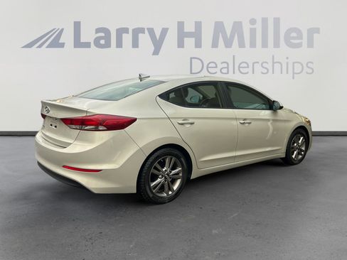 Used 2017 Hyundai Elantra SE w/ SE A/T Tech Package 03 image 6