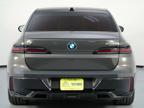 Used 2023 BMW i7 xDrive60 image 62