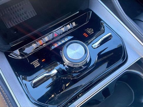 New 2026 Jeep Grand Wagoneer Limited AWD/4WD image 33