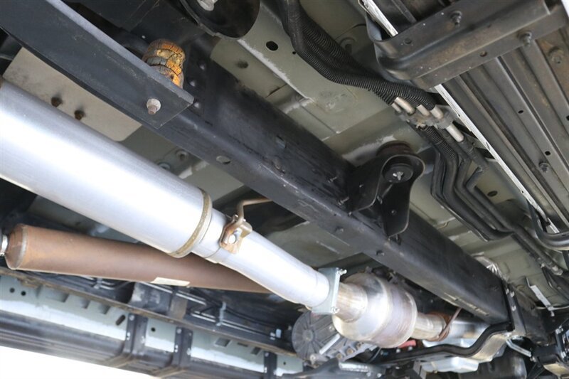 Used 2005 Ford Excursion XLT AWD/4WD image 37