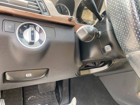 Used 2013 Mercedes-Benz E 350 4MATIC Wagon image 10
