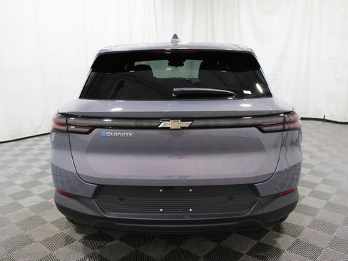 New 2026 Chevrolet Equinox EV LT image 32