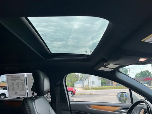 Used 2019 Lincoln MKC Select w/ Select Plus Package FWD image 12