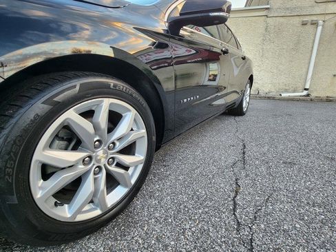 Used 2017 Chevrolet Impala LT image 23