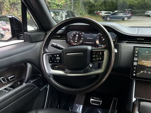 Used 2024 Land Rover Range Rover Long Wheelbase Autobiography image 20