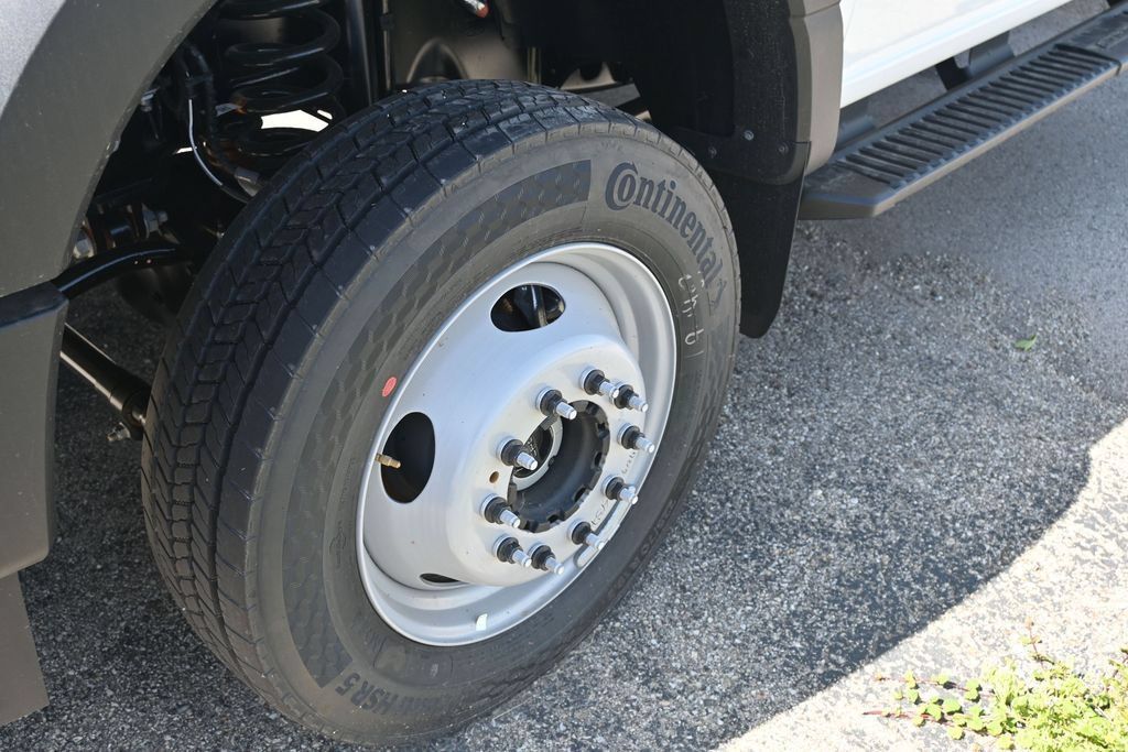 New 2026 Ford F550 4x4 Supercab Super Duty image 6