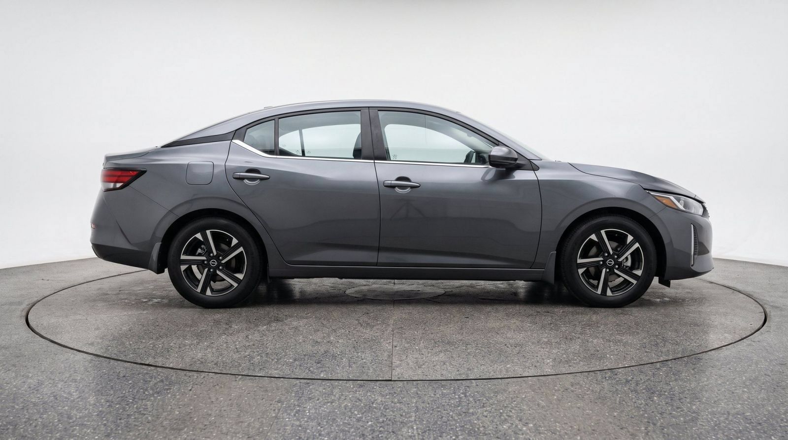 Used 2025 Nissan Sentra SV FWD image 14