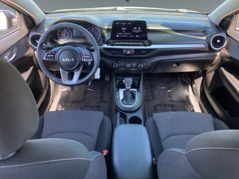 Used 2024 Kia Forte LXS w/ LXS Technology Package image 10