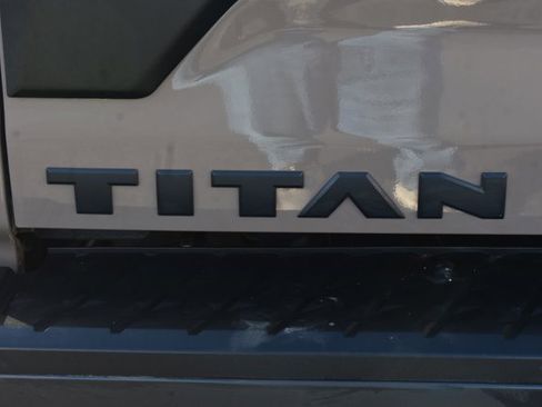 Used 2023 Nissan Titan PRO-4X w/ Pro-4x Convenience Package image 7