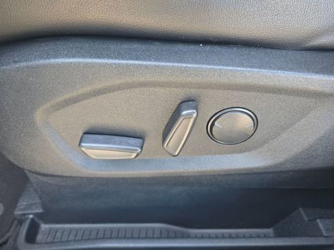 Used 2022 Ford Edge Titanium image 22