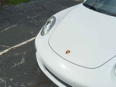 Used 2018 Porsche 911 Carrera 4S AWD/4WD image 28