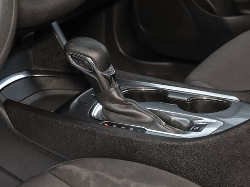 Used 2022 Chevrolet Malibu LT image 34