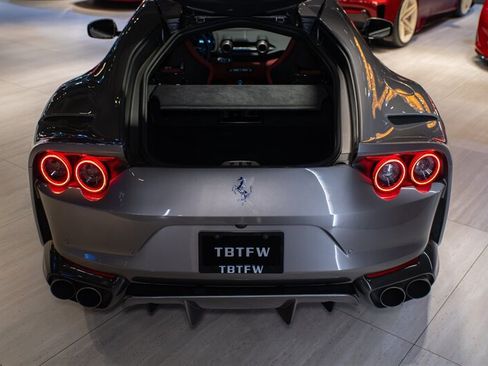 Used 2019 Ferrari 812 Superfast RWD image 34