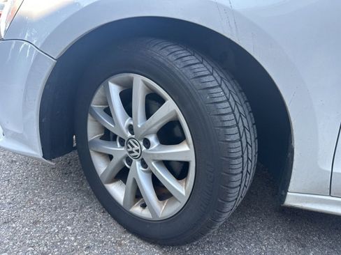 Used 2015 Volkswagen Jetta SE image 6